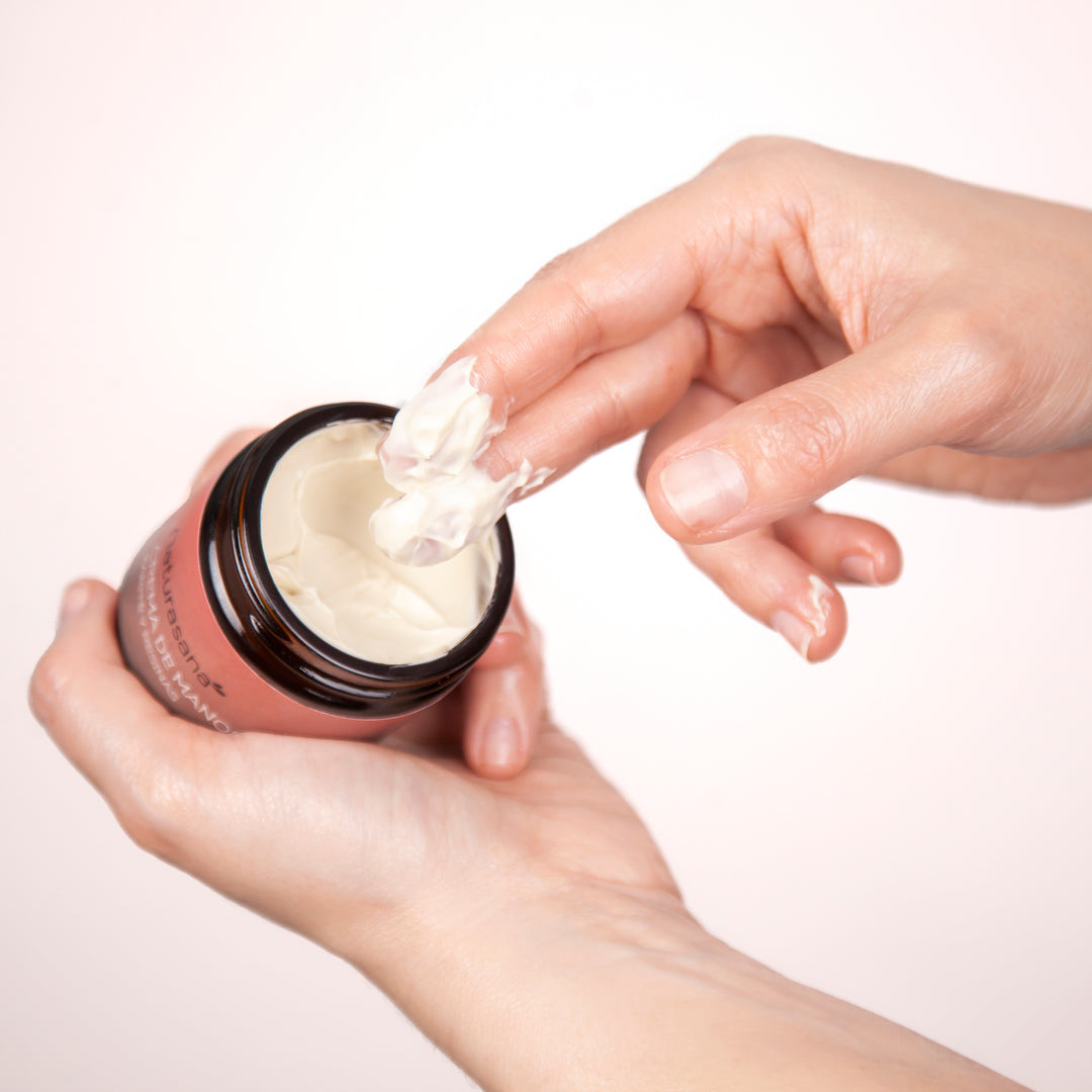 Crema de manos regeneradora (karité y resinas)